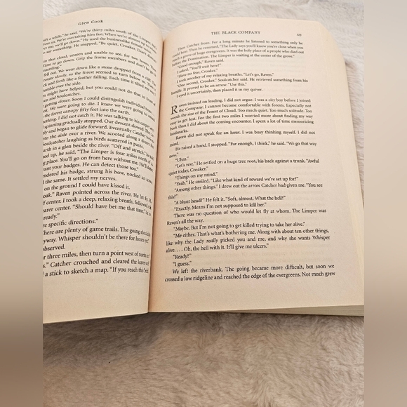 Gleen Cook Chronicles of the Black Company Book Home Accents Cofffe Table Books - Picture 8 of 17